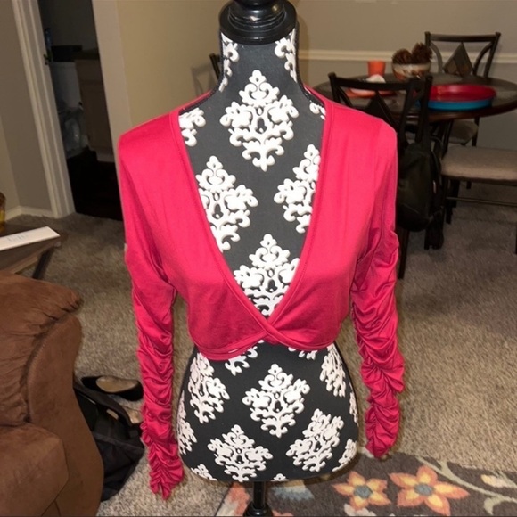 Fashion nova red crop top - Picture 1 of 5